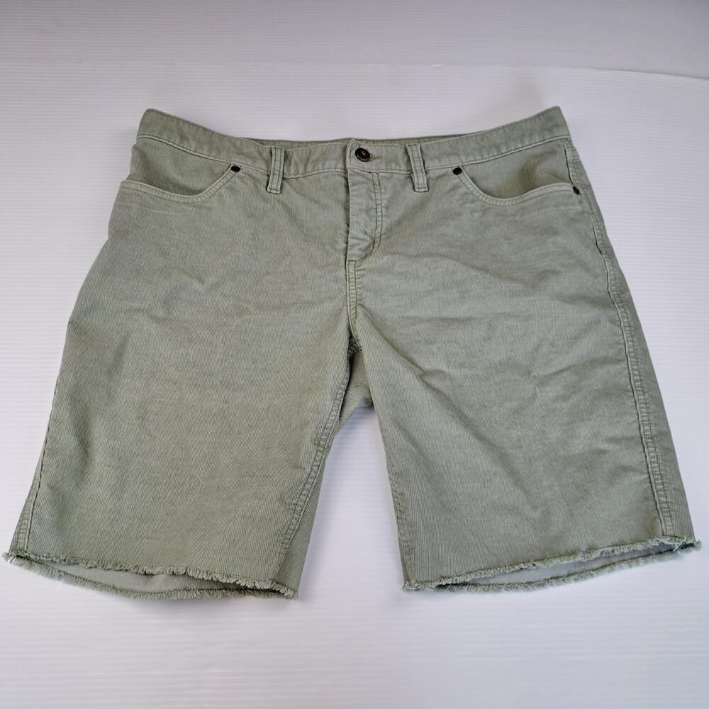 Carve Designs Shorts Womens 30 Green Corduroy Frayed Organic Cotton 9" Oahu